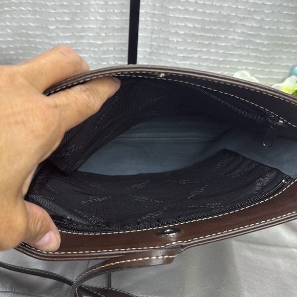 (E4) Frederic T of Paris brown leather shoulder bag - Picture 12 of 16